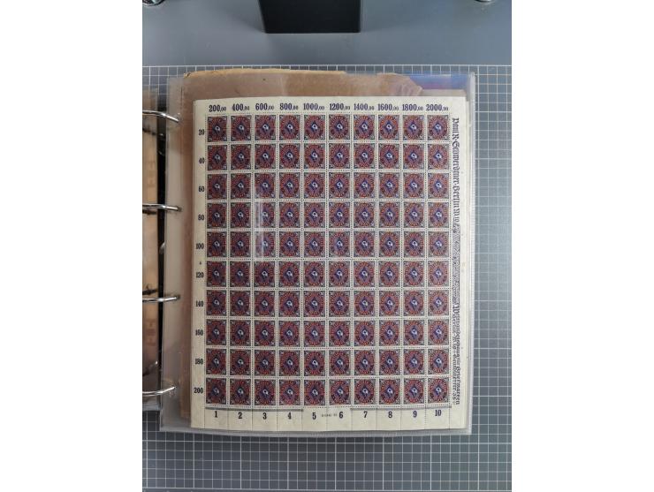 1921/22, postfrischer und ungebrauchter Bestand mit etwas über 200 Bogen und Bogenteilen, dabei Walzen- und Plattenbogen, HAN