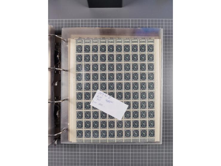 1921/22, postfrischer und ungebrauchter Bestand mit etwas über 200 Bogen und Bogenteilen, dabei Walzen- und Plattenbogen, HAN