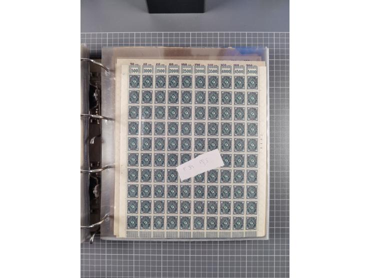 1921/22, postfrischer und ungebrauchter Bestand mit etwas über 200 Bogen und Bogenteilen, dabei Walzen- und Plattenbogen, HAN