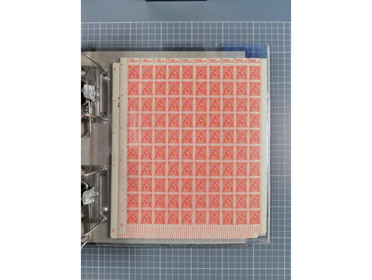 1921/22, postfrischer und ungebrauchter Bestand mit etwas über 200 Bogen und Bogenteilen, dabei Walzen- und Plattenbogen, HAN