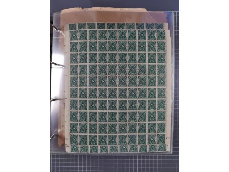 1921/22, postfrischer und ungebrauchter Bestand mit etwas über 200 Bogen und Bogenteilen, dabei Walzen- und Plattenbogen, HAN