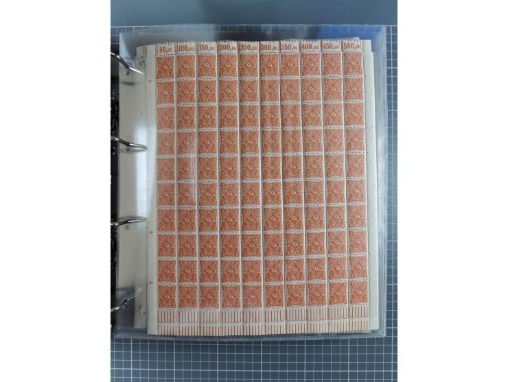 1921/22, postfrischer und ungebrauchter Bestand mit etwas über 200 Bogen und Bogenteilen, dabei Walzen- und Plattenbogen, HAN