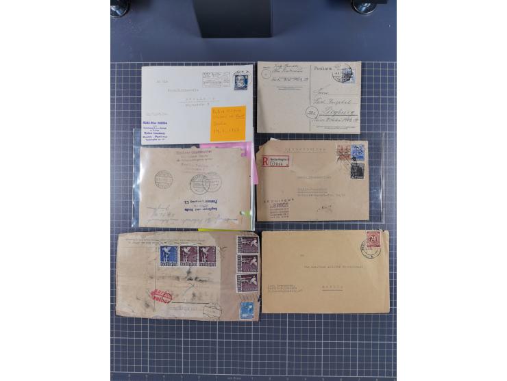 1945/48, über 200 Briefe, Karten und Ganzsachen mit frühe Post von und nach Berlin, R-Briefe, interessante Mischfrankaturen, 