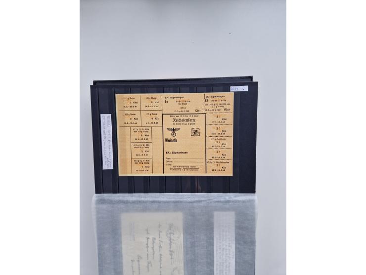 SIGMARINGEN: 1823/2000 (ca.), Heimatssammlung &nbsp;in 14 Steckbüchern, mit einigen hundert Briefen, Karten und Ganzsachen (v