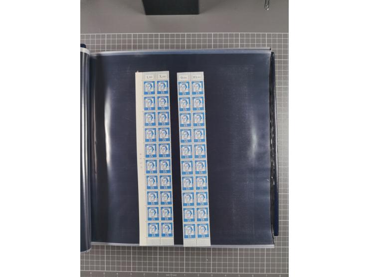 1960/75. postfrische Bogenteile der Dauerserien ab Bedeutende Deutsche, dabei Formnummern und Berlin mit u.a. Mi.-Nr. 246-49 