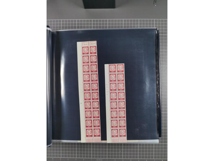 1960/75. postfrische Bogenteile der Dauerserien ab Bedeutende Deutsche, dabei Formnummern und Berlin mit u.a. Mi.-Nr. 246-49 