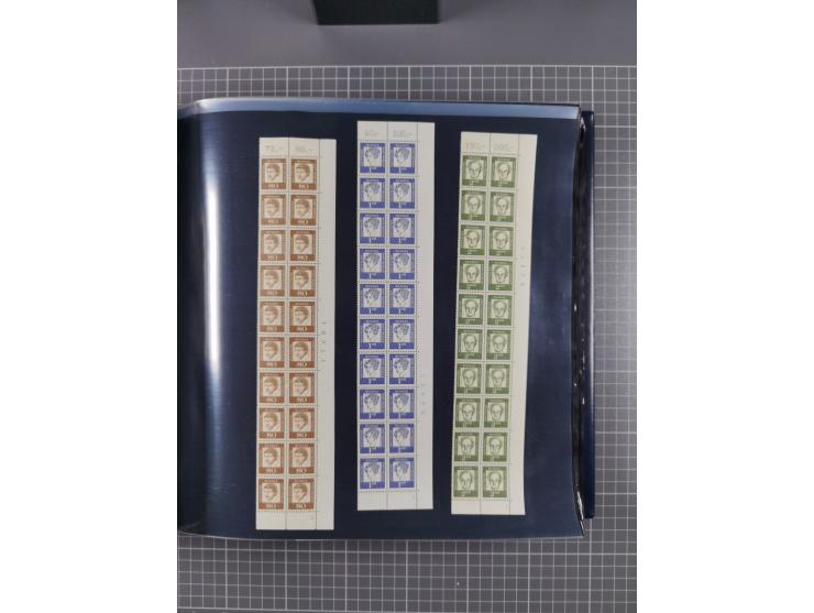 1960/75. postfrische Bogenteile der Dauerserien ab Bedeutende Deutsche, dabei Formnummern und Berlin mit u.a. Mi.-Nr. 246-49 