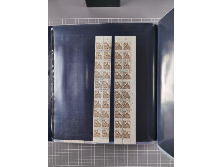 1960/75. postfrische Bogenteile der Dauerserien ab Bedeutende Deutsche, dabei Formnummern und Berlin mit u.a. Mi.-Nr. 246-49 