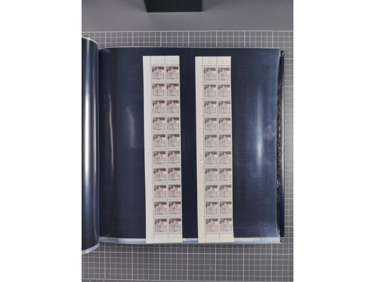 1960/75. postfrische Bogenteile der Dauerserien ab Bedeutende Deutsche, dabei Formnummern und Berlin mit u.a. Mi.-Nr. 246-49 