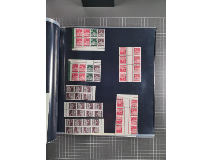 1960/75. postfrische Bogenteile der Dauerserien ab Bedeutende Deutsche, dabei Formnummern und Berlin mit u.a. Mi.-Nr. 246-49 