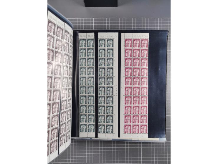 1960/75. postfrische Bogenteile der Dauerserien ab Bedeutende Deutsche, dabei Formnummern und Berlin mit u.a. Mi.-Nr. 246-49 