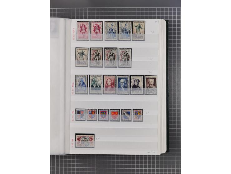 1800/1980(ca.), reichhaltige gestempelte Partie mit Marken und vielen Briefen (meist bis 1900) in 7 Steckbüchern und 2 Ordner