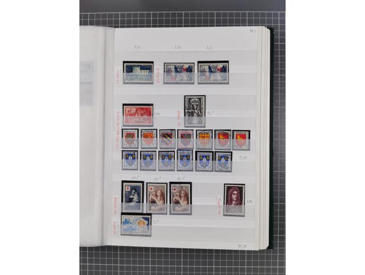 1800/1980(ca.), reichhaltige gestempelte Partie mit Marken und vielen Briefen (meist bis 1900) in 7 Steckbüchern und 2 Ordner