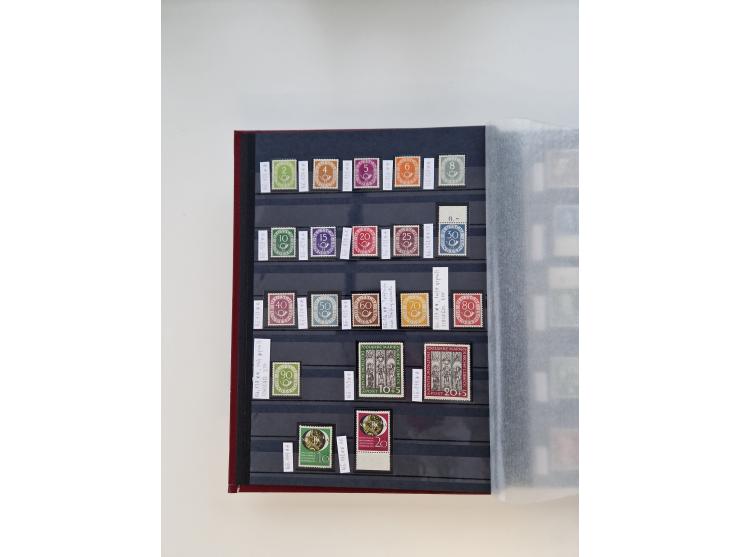 1920/2001, postfrischer, ungebrauchte und gestempelter Bestand in 8 großen Kartons, dabei Sammlungen Bund mit Posthorn, Berli