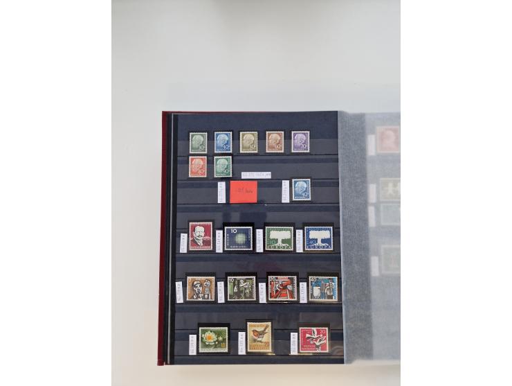 1920/2001, postfrischer, ungebrauchte und gestempelter Bestand in 8 großen Kartons, dabei Sammlungen Bund mit Posthorn, Berli