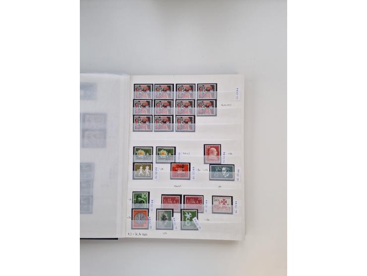 1920/2001, postfrischer, ungebrauchte und gestempelter Bestand in 8 großen Kartons, dabei Sammlungen Bund mit Posthorn, Berli