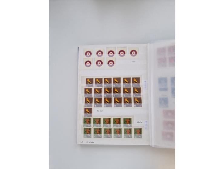 1920/2001, postfrischer, ungebrauchte und gestempelter Bestand in 8 großen Kartons, dabei Sammlungen Bund mit Posthorn, Berli