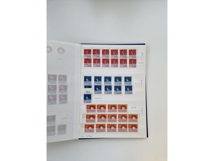 1920/2001, postfrischer, ungebrauchte und gestempelter Bestand in 8 großen Kartons, dabei Sammlungen Bund mit Posthorn, Berli