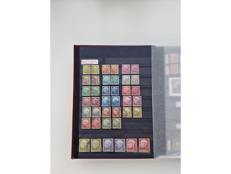 1920/2001, postfrischer, ungebrauchte und gestempelter Bestand in 8 großen Kartons, dabei Sammlungen Bund mit Posthorn, Berli