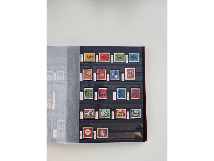 1920/2001, postfrischer, ungebrauchte und gestempelter Bestand in 8 großen Kartons, dabei Sammlungen Bund mit Posthorn, Berli