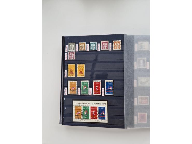 1920/2001, postfrischer, ungebrauchte und gestempelter Bestand in 8 großen Kartons, dabei Sammlungen Bund mit Posthorn, Berli