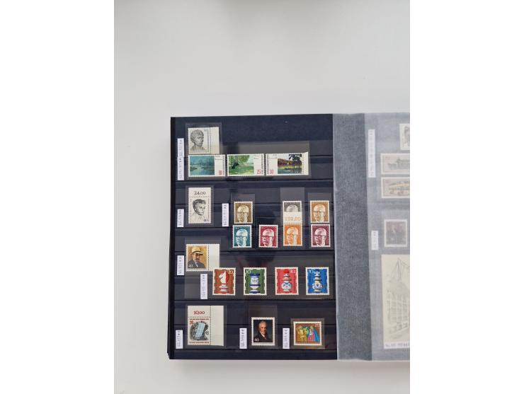 1920/2001, postfrischer, ungebrauchte und gestempelter Bestand in 8 großen Kartons, dabei Sammlungen Bund mit Posthorn, Berli