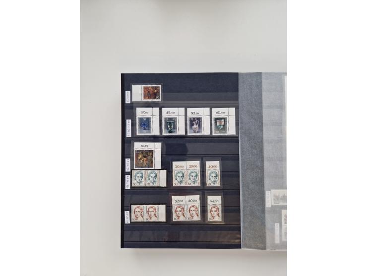 1920/2001, postfrischer, ungebrauchte und gestempelter Bestand in 8 großen Kartons, dabei Sammlungen Bund mit Posthorn, Berli