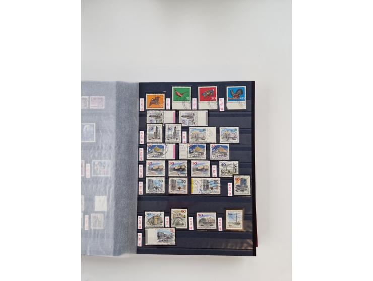 1920/2001, postfrischer, ungebrauchte und gestempelter Bestand in 8 großen Kartons, dabei Sammlungen Bund mit Posthorn, Berli