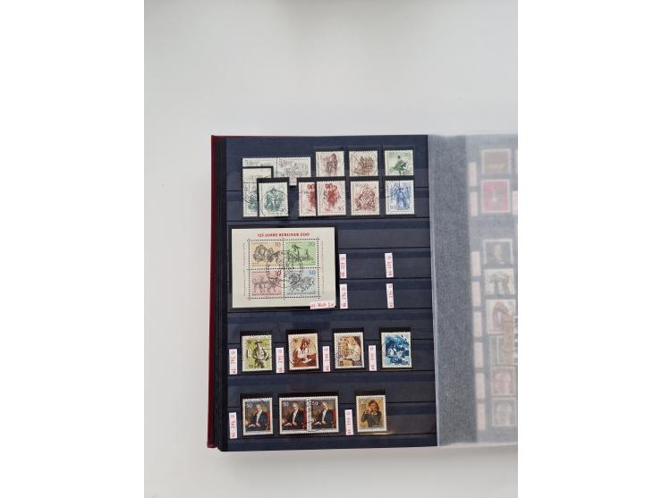 1920/2001, postfrischer, ungebrauchte und gestempelter Bestand in 8 großen Kartons, dabei Sammlungen Bund mit Posthorn, Berli