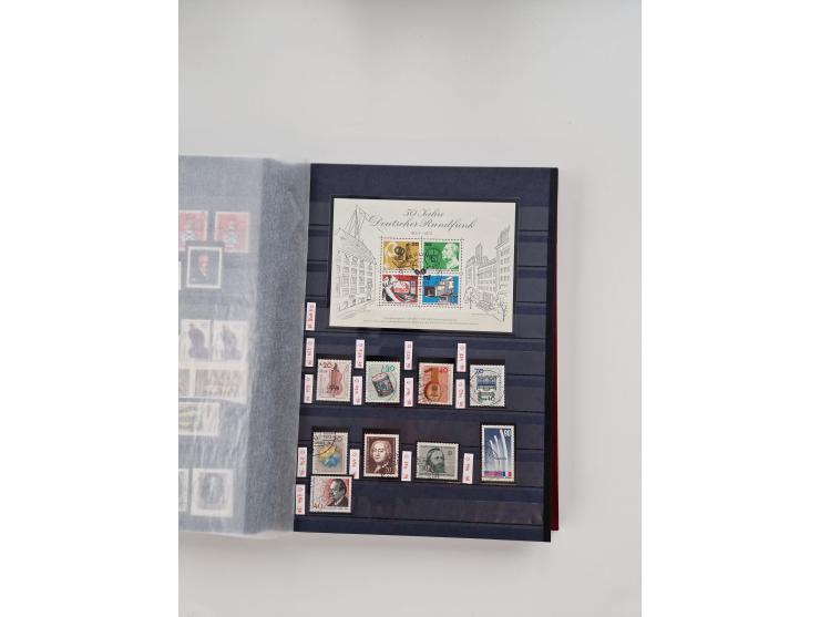 1920/2001, postfrischer, ungebrauchte und gestempelter Bestand in 8 großen Kartons, dabei Sammlungen Bund mit Posthorn, Berli