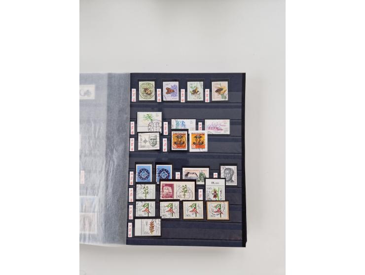 1920/2001, postfrischer, ungebrauchte und gestempelter Bestand in 8 großen Kartons, dabei Sammlungen Bund mit Posthorn, Berli