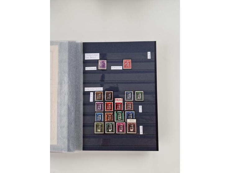 1920/2001, postfrischer, ungebrauchte und gestempelter Bestand in 8 großen Kartons, dabei Sammlungen Bund mit Posthorn, Berli