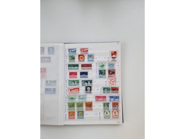 1920/2001, postfrischer, ungebrauchte und gestempelter Bestand in 8 großen Kartons, dabei Sammlungen Bund mit Posthorn, Berli