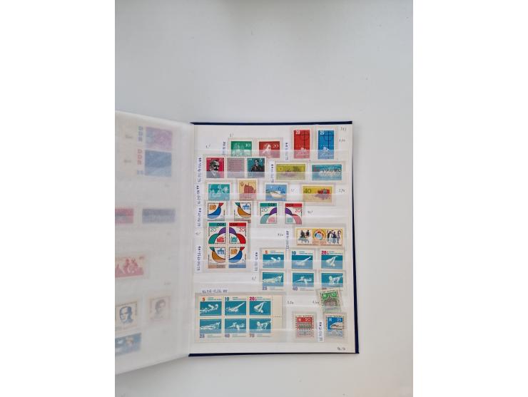 1920/2001, postfrischer, ungebrauchte und gestempelter Bestand in 8 großen Kartons, dabei Sammlungen Bund mit Posthorn, Berli