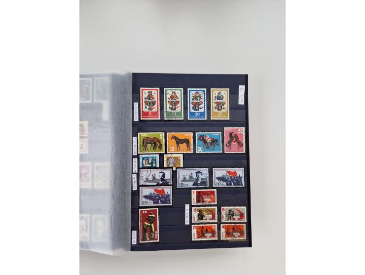 1920/2001, postfrischer, ungebrauchte und gestempelter Bestand in 8 großen Kartons, dabei Sammlungen Bund mit Posthorn, Berli