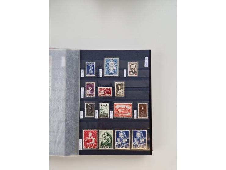 1920/2001, postfrischer, ungebrauchte und gestempelter Bestand in 8 großen Kartons, dabei Sammlungen Bund mit Posthorn, Berli