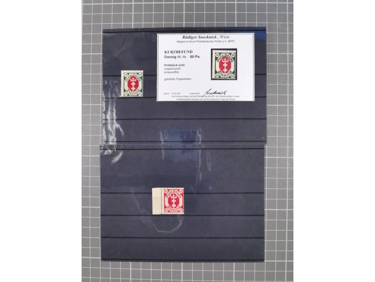 1921/23, meist postfrische Partie mit 23 Stücken mit geklebter Papierbahn, dabei Mi.-Nr. 73Pa, 74Pa (2), 76-77Pa, 78Pa (4), 7