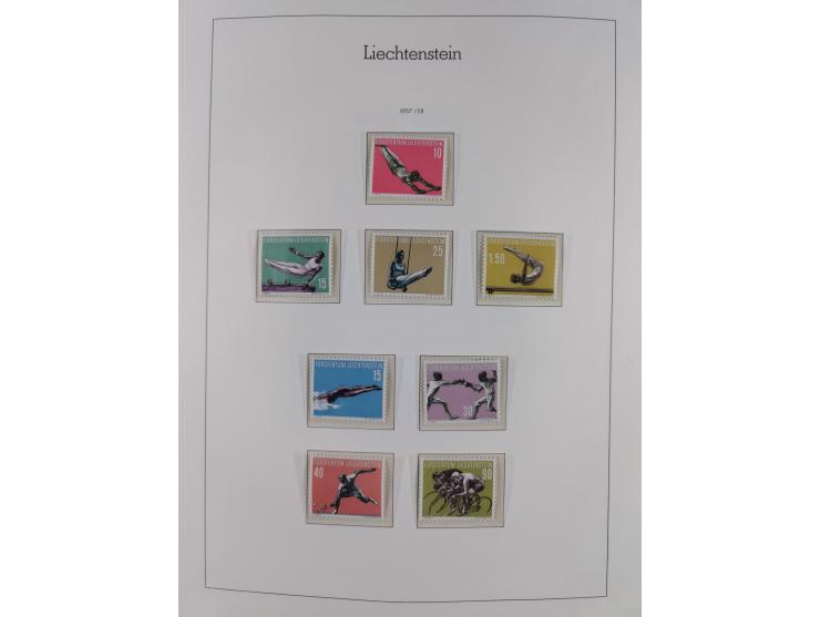 1945/97, postfrische und ganz wenig ungebrauchte Sammlungen, in den Hauptnummern komplett