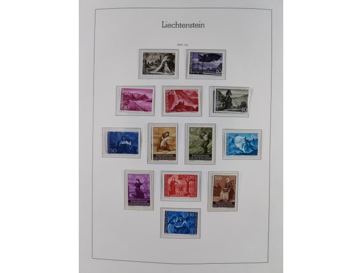 1945/97, postfrische und ganz wenig ungebrauchte Sammlungen, in den Hauptnummern komplett