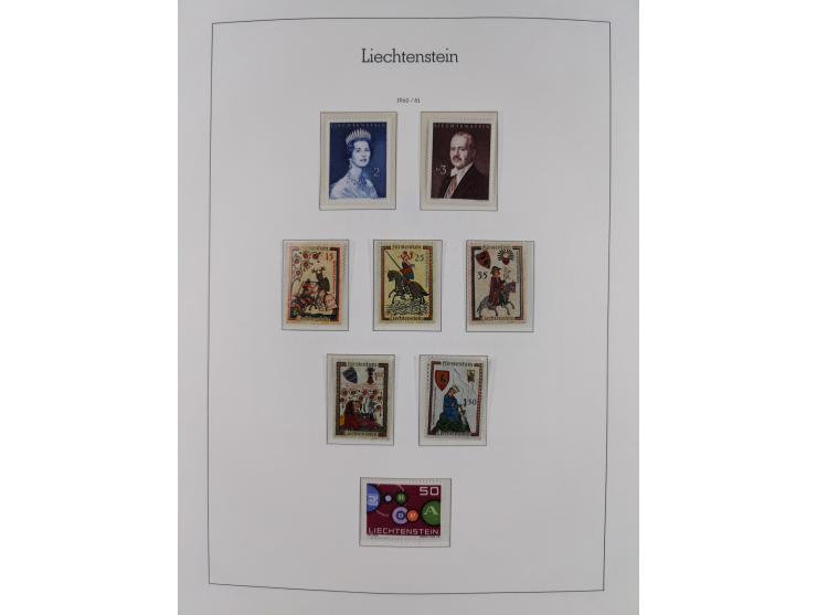 1945/97, postfrische und ganz wenig ungebrauchte Sammlungen, in den Hauptnummern komplett