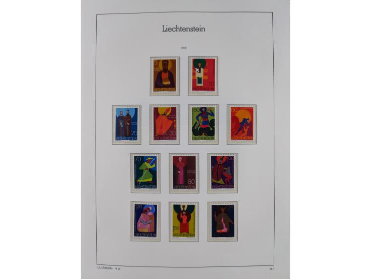 1945/97, postfrische und ganz wenig ungebrauchte Sammlungen, in den Hauptnummern komplett