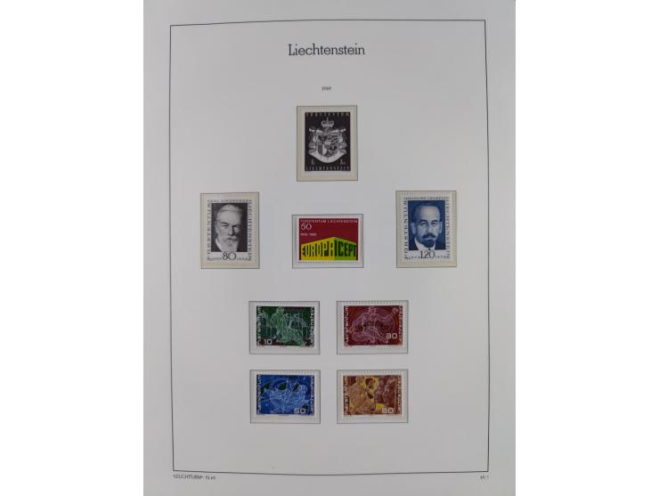 1945/97, postfrische und ganz wenig ungebrauchte Sammlungen, in den Hauptnummern komplett