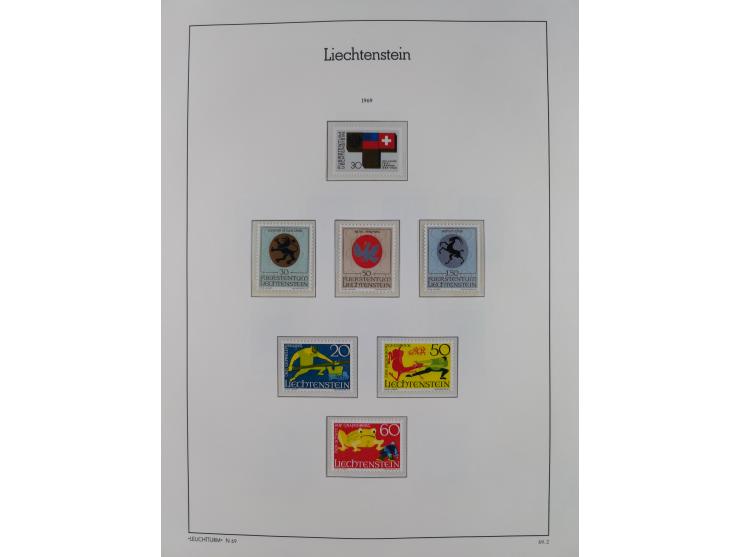 1945/97, postfrische und ganz wenig ungebrauchte Sammlungen, in den Hauptnummern komplett