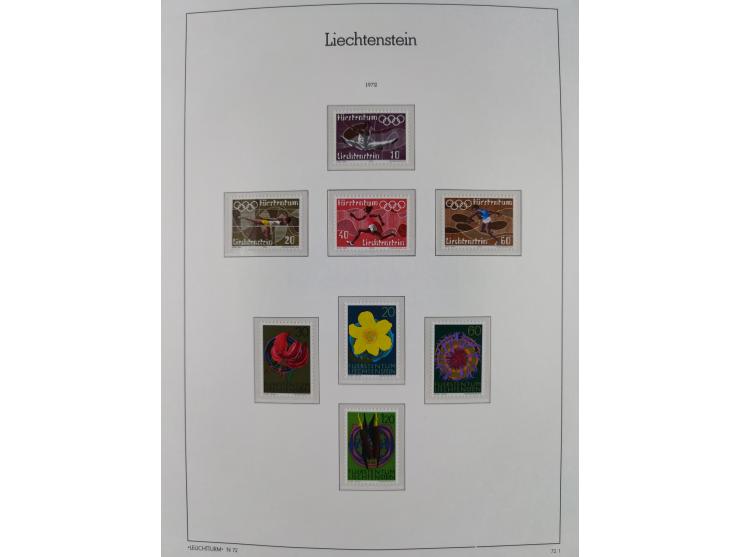 1945/97, postfrische und ganz wenig ungebrauchte Sammlungen, in den Hauptnummern komplett