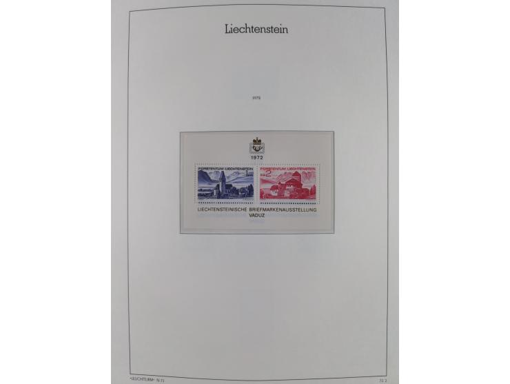 1945/97, postfrische und ganz wenig ungebrauchte Sammlungen, in den Hauptnummern komplett