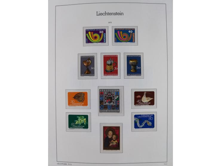 1945/97, postfrische und ganz wenig ungebrauchte Sammlungen, in den Hauptnummern komplett