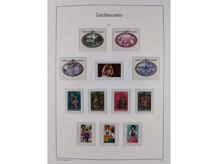 1945/97, postfrische und ganz wenig ungebrauchte Sammlungen, in den Hauptnummern komplett