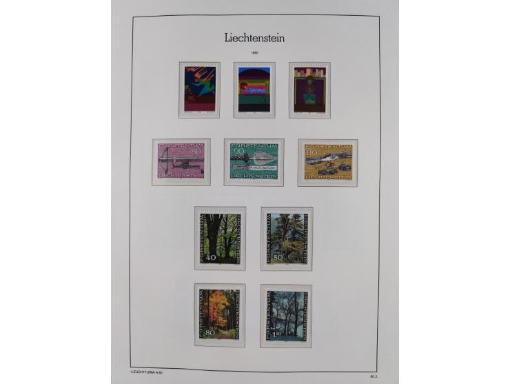 1945/97, postfrische und ganz wenig ungebrauchte Sammlungen, in den Hauptnummern komplett