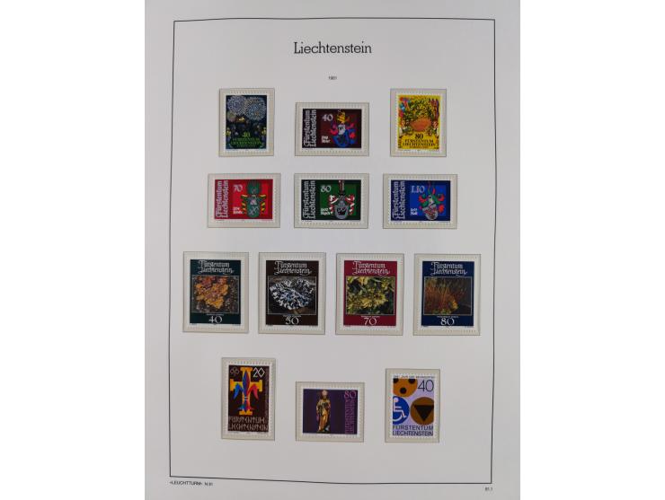 1945/97, postfrische und ganz wenig ungebrauchte Sammlungen, in den Hauptnummern komplett