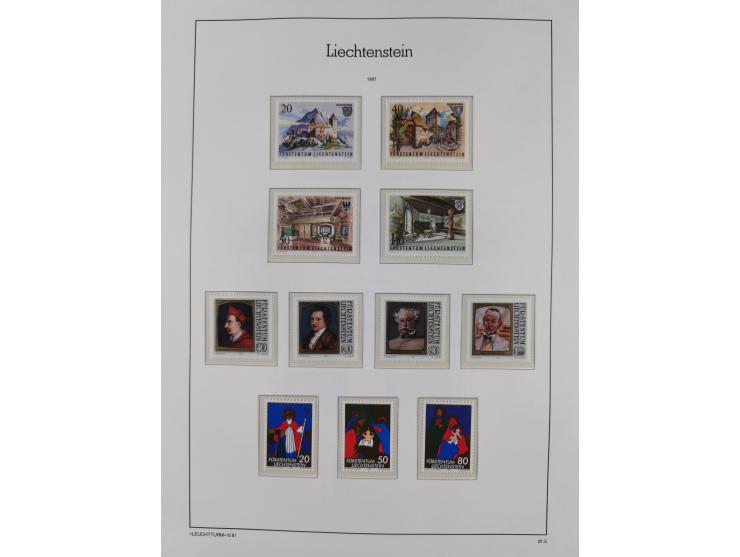 1945/97, postfrische und ganz wenig ungebrauchte Sammlungen, in den Hauptnummern komplett